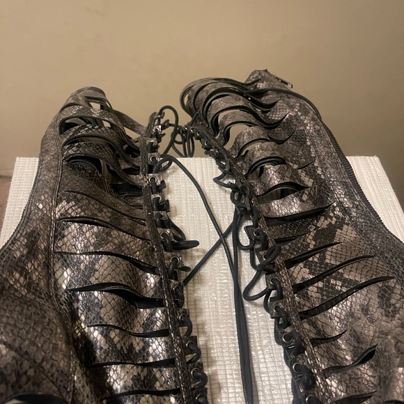 Steve Madden Cryptic Snake Gladiator Boot - Picture 7 of 8